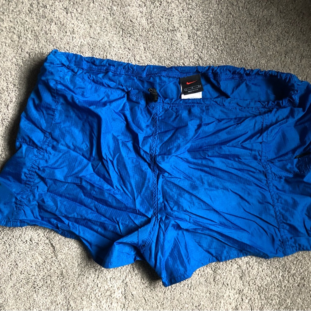 Vintage lightweight Nike women’s running shorts